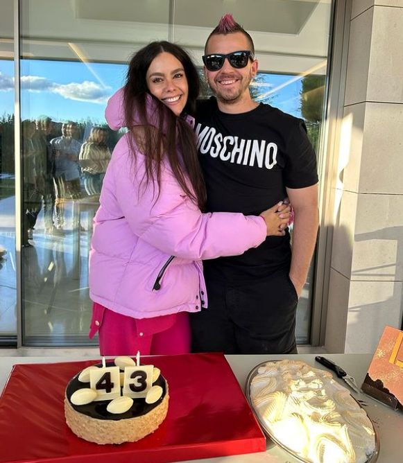 Cristina Pedroche y Dabiz Muñoz celebrando el 43 cumpleaños de él