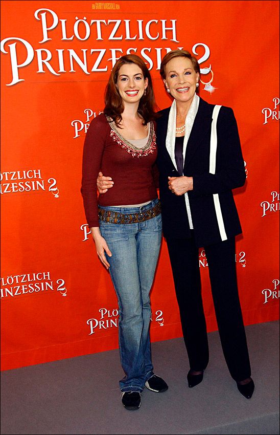 anne-julie-andrews-2004