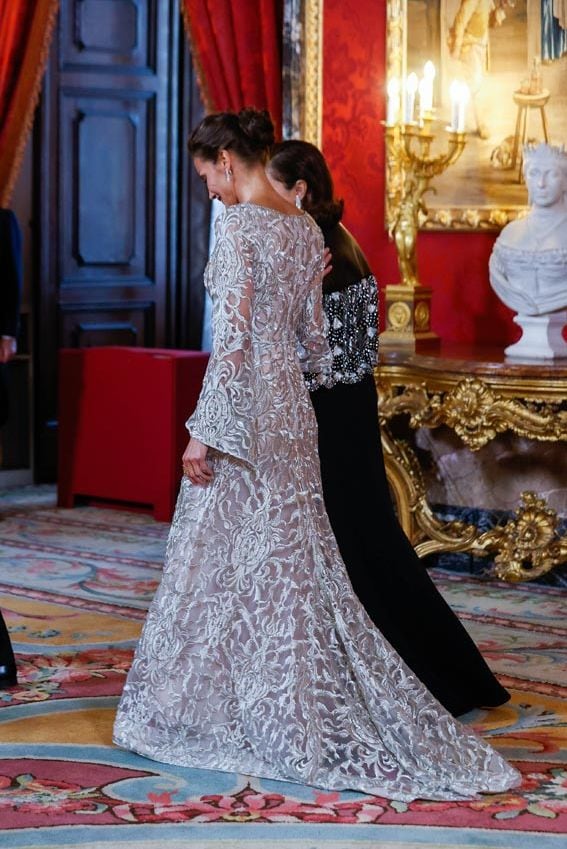 Vestido de gala con bordados de doña Letizia