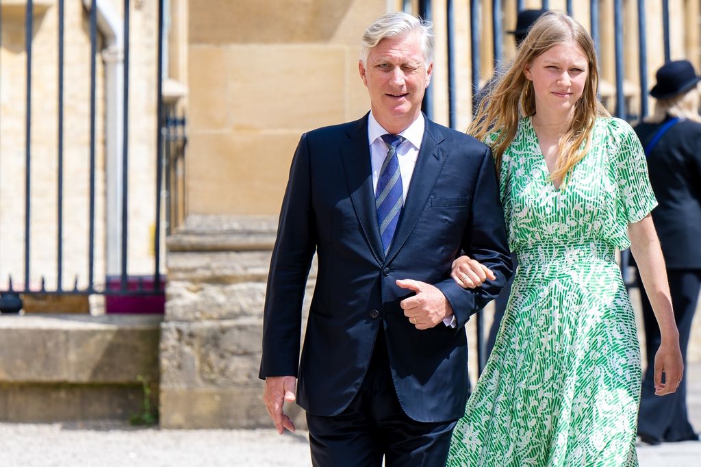 El rey Felipe de bélgica y su hija la princesa Eleonore en la graduación en Oxford de la princesa Elisabeth el 23 de julio de 2024