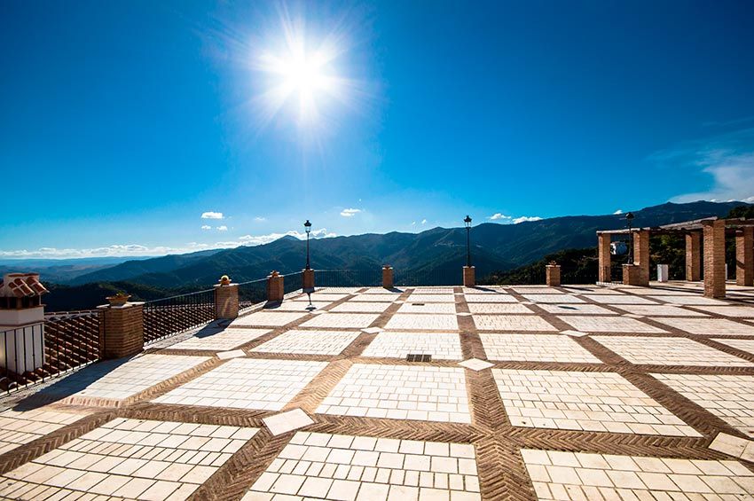 Mirador al valle del Genal en Genalguacil, Málaga