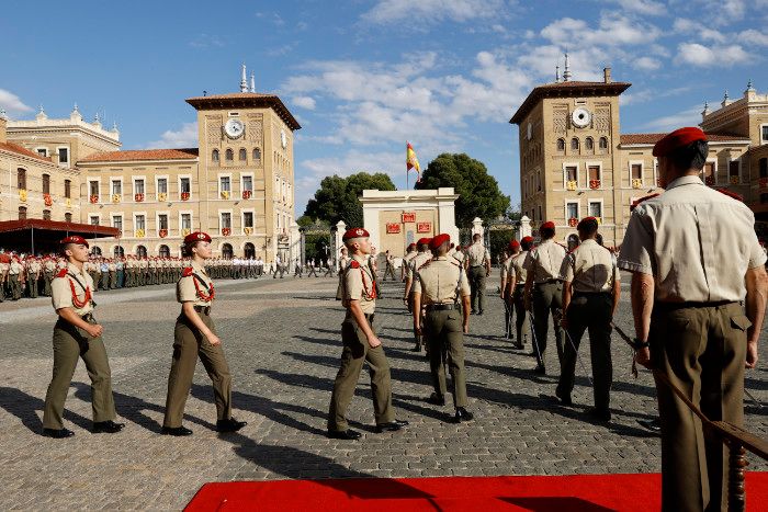 La princesa Leonor recibe su sable en la Academia Militar de Zaragoza