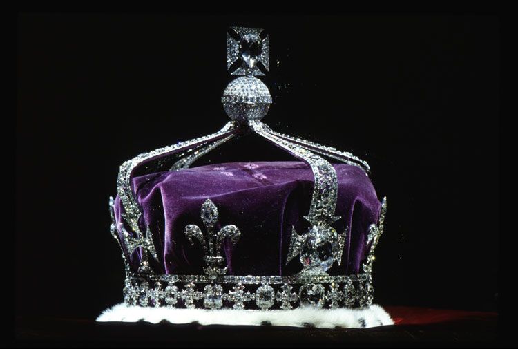 Algunas personalidades de la India reclaman el diamante Koh-i-Noor, que se encuentra en la corona reservada para la consorte femenina del Reino Unido
