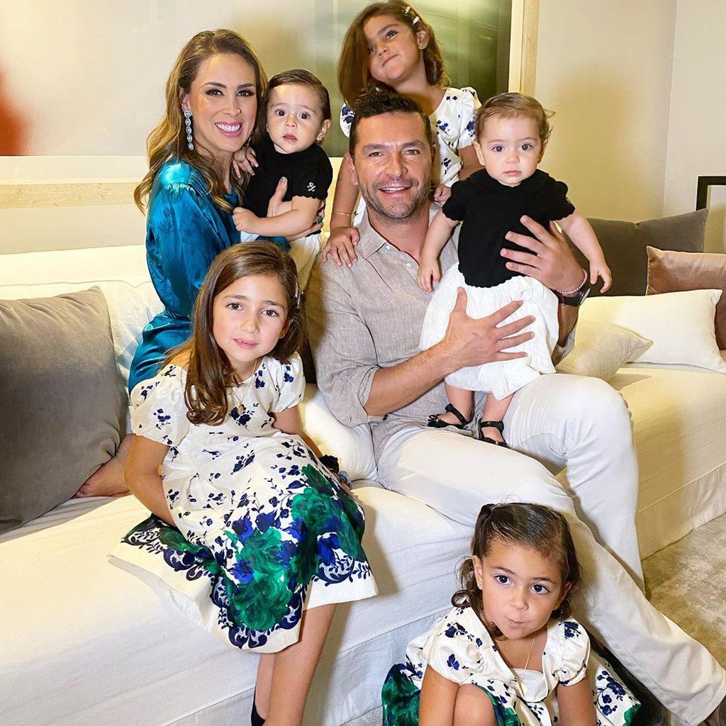 jacky bracamontes y su familia