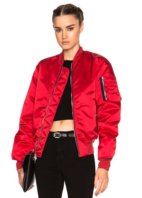 karlie_kloss_bomber_roja_shopping_unravel_1