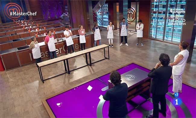 Los concursantes de MasterChef y el jurado en el primer programa post-covid