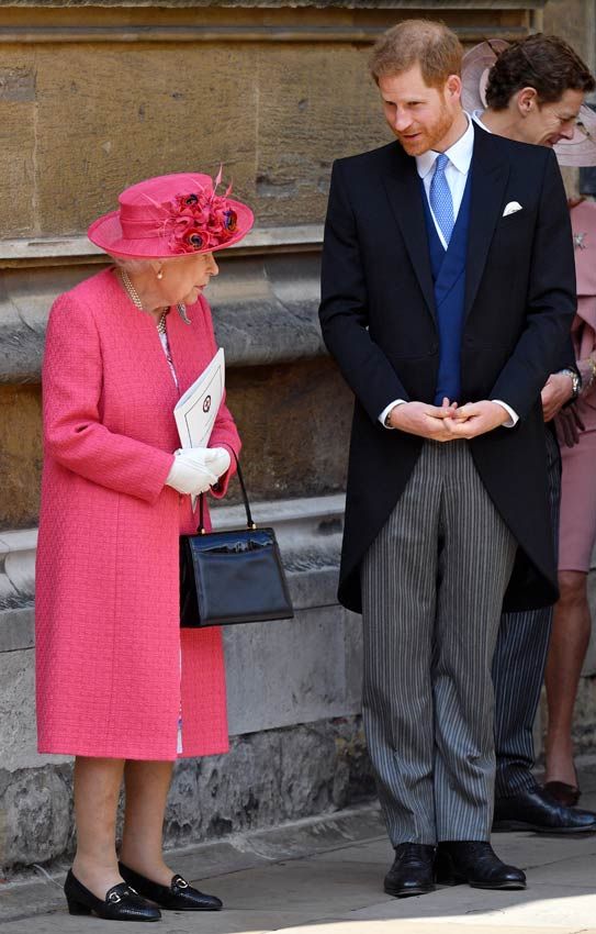 Isabel II y Harry de Inglaterra