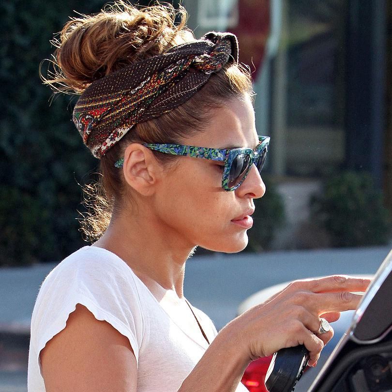 eva mendes lleva los head wraps como nadie