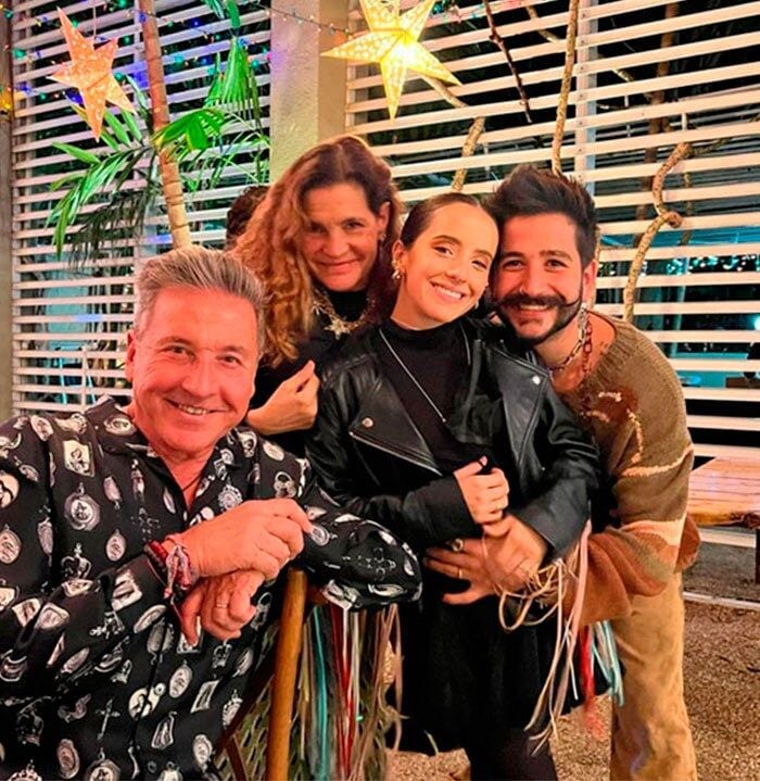 Ricardo Montaner y su familia