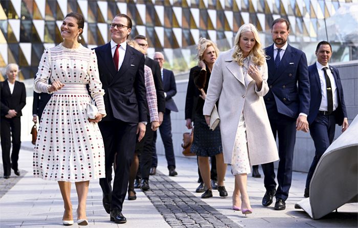 Haakon y Mette Marit de Noruega visitan Suecia