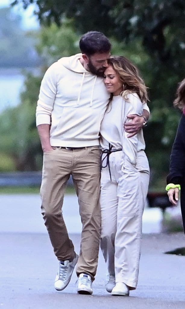 Jennifer Lopez and Ben Affleck go for an evening stroll in The Hamptons