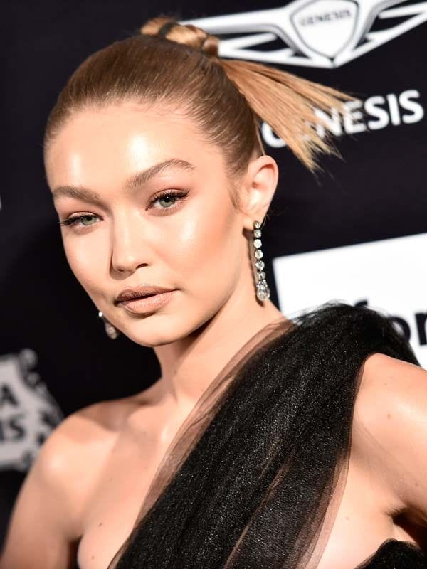 Gigi Hadid con maquillaje de efecto rocío