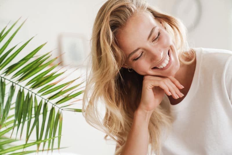 mujer feliz