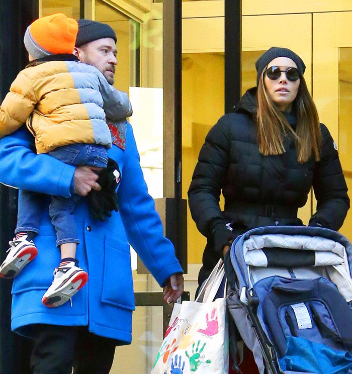Justin Timberlake y Jessica Biel junto a su hijo Silas