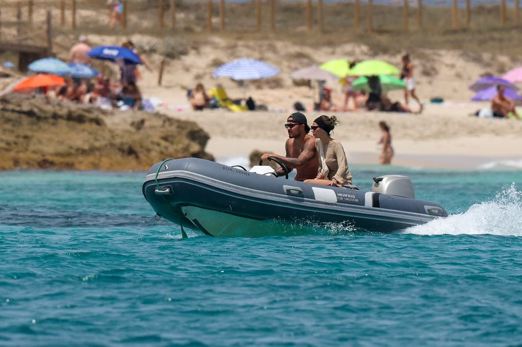Alejandra Rubio y Carlo Costanzia de vacaciones en Ibiza el 20 de junio de 2024