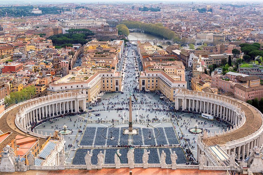 Curiosidades de Ciudad del Vaticano, Italia, plaza de San Pedro