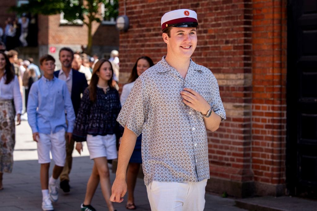 Christian de Dinamarca el día de su gradución de bachillerato el 24 de junio de 2024