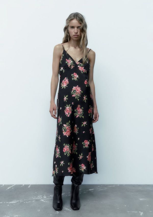 Vestido estampado de flores de Zara