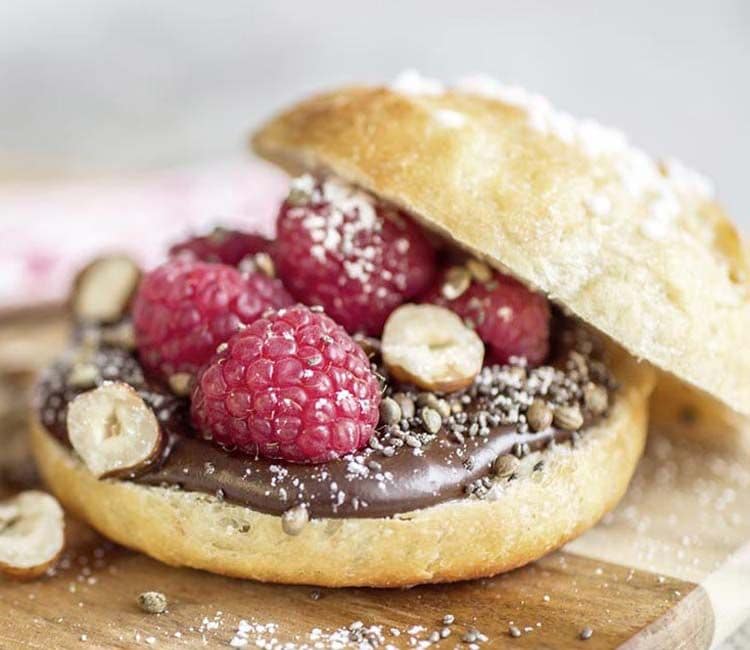 Bollos con crema de cacao