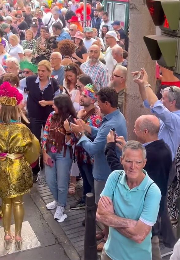 La infanta Cristina disfruta del Carnaval de Las Palmas con su prima Alexia de Grecia