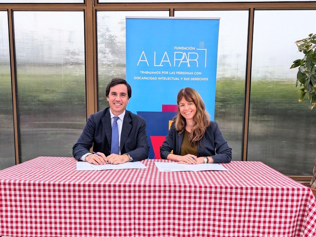 ¡HOLA! ha firmado un acuerdo con la Fundación A LA PAR para ayudar a personas con discapacidad a su inserción en el mundo laboral