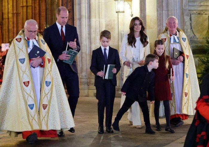 Príncipes de Gales y su familia en Navidad