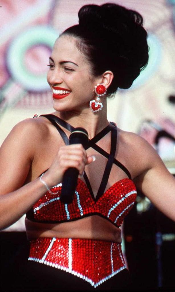 jennifer lopez como selena quintanilla