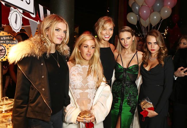 Lily Donaldson, Ellie goulding, Karlie Kloss, Taylor Swift y Cara Delevingne