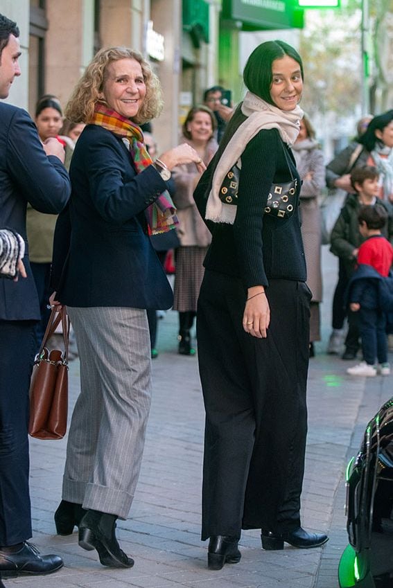 Victoria de Marichalar con su madre, la infanta Elena