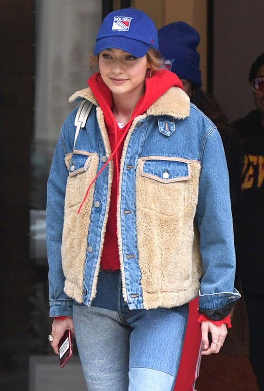 El look vaquero de Gigi Hadid