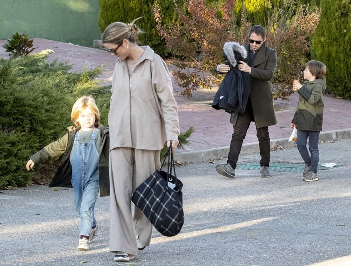 Amelia Bono y Manuel Martos con sus hijos