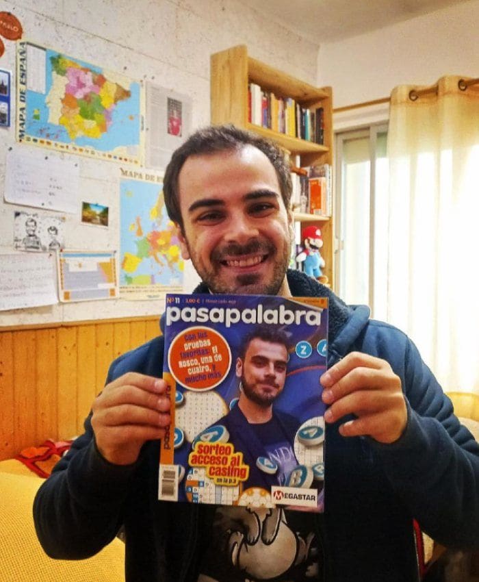 Pablo Díaz, emocionado siendo portada de la revista 'Pasapalabra'