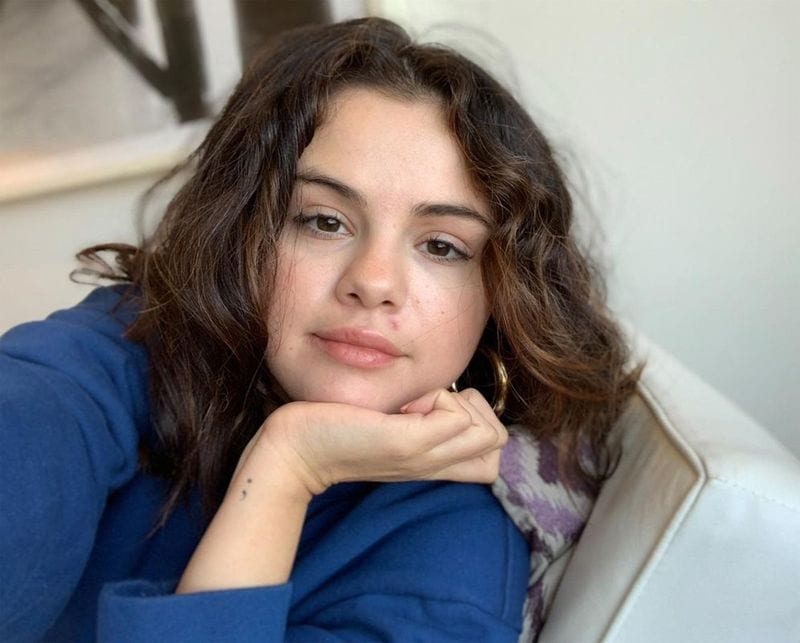 selena sin maquillaje2