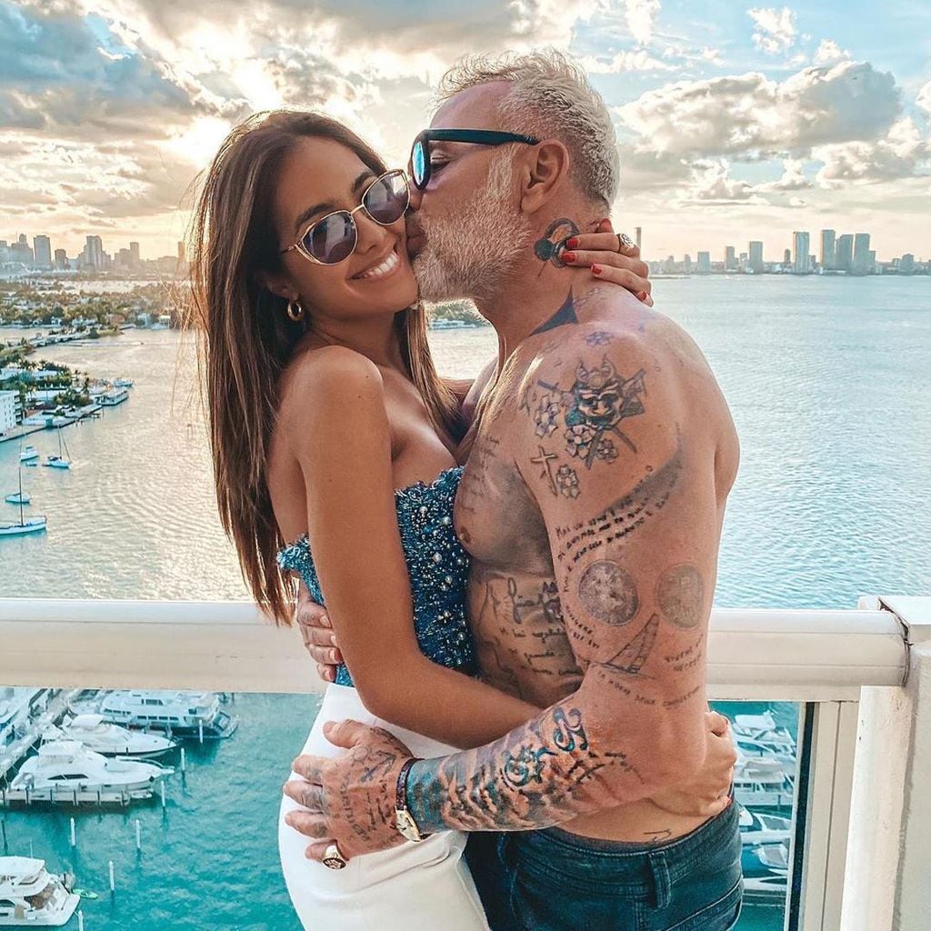 Gianluca Vacchi y Sharon Fonseca