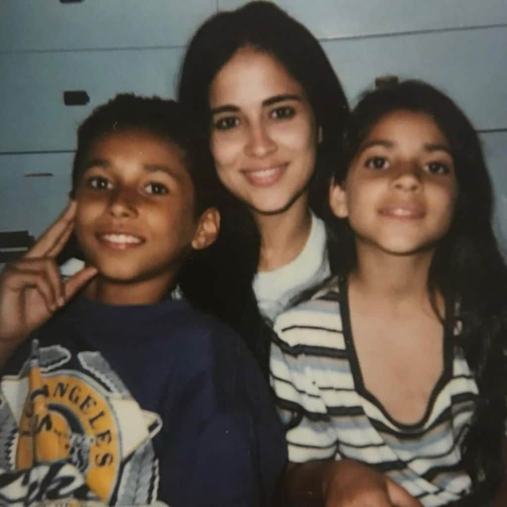 Jackie Guerrido y sus hijos