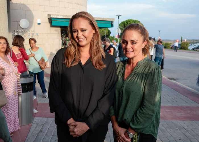 Shaila Dúrcal  y su hermana Carmen