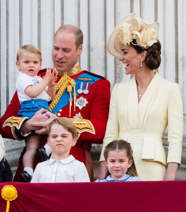 Los duques de Cambridge con sus tres hijos