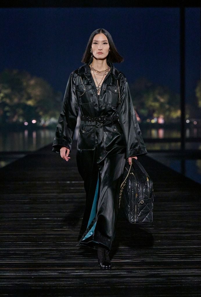 Desfile de CHANEL 2024/25 Métiers d’art en Hangzhou, China