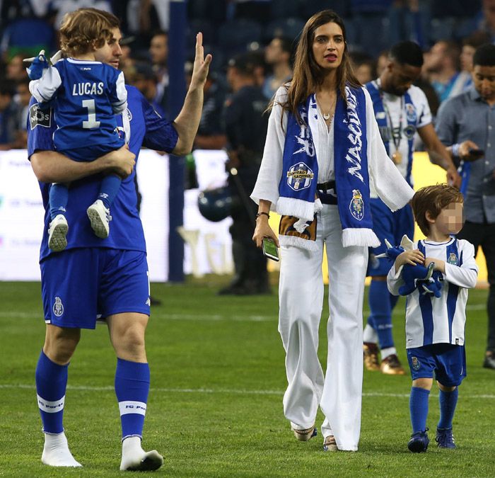 Iker Casillas con Sara Carbonero y sus hijos