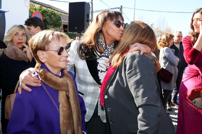 El beso de María Ángeles Grajal a Gabriela Ostos