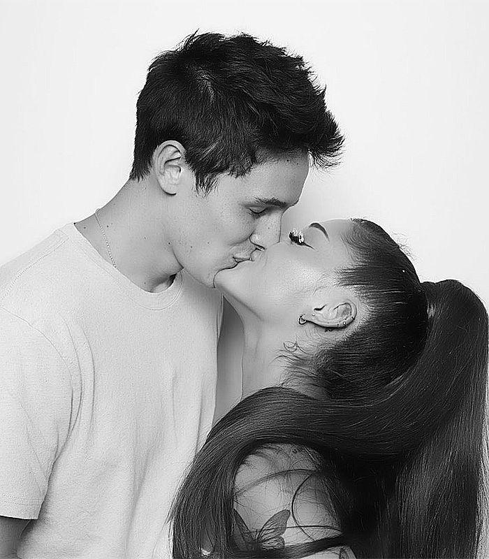 Ariana Grande no esconde estar enamorada y posa muy cariñosa con su novio