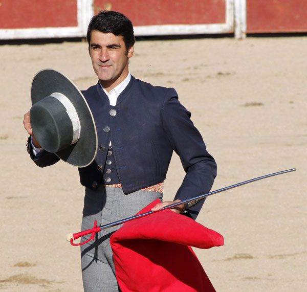 Jesulín de Ubrique toreó en Navas de San Antonio el día de San Antonio de Padua, patrón de la localidad segoviana
