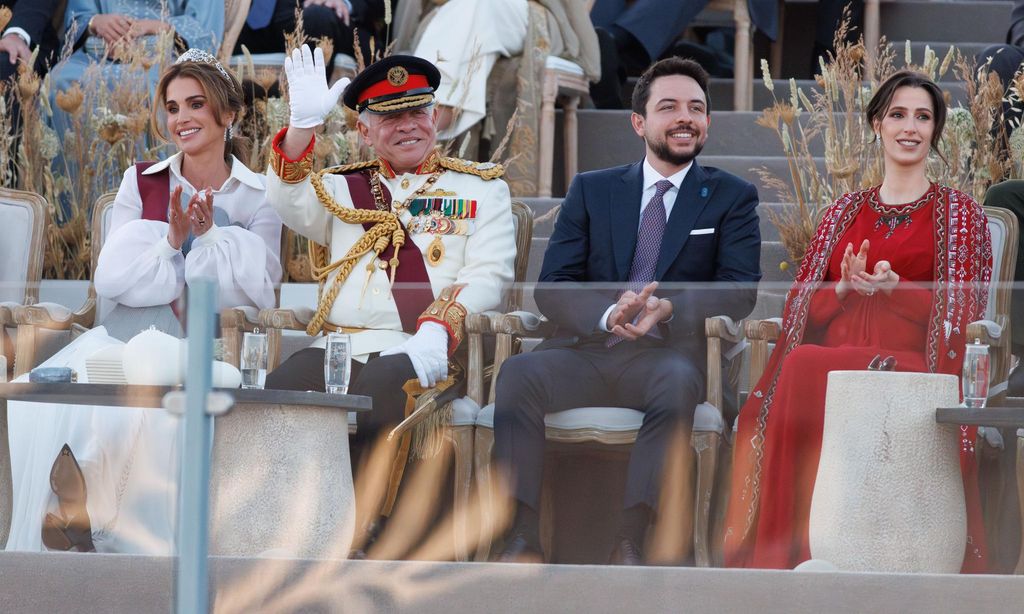 Reina Rania, rey Abdullah de Jordania, príncipe Hussein y princesa Rajwa