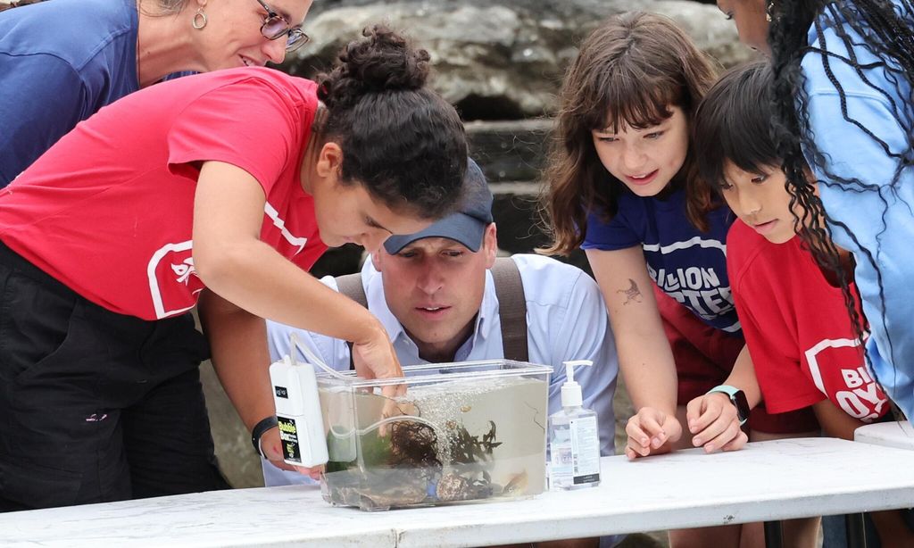 william joined students who participate in the billion oyster project 