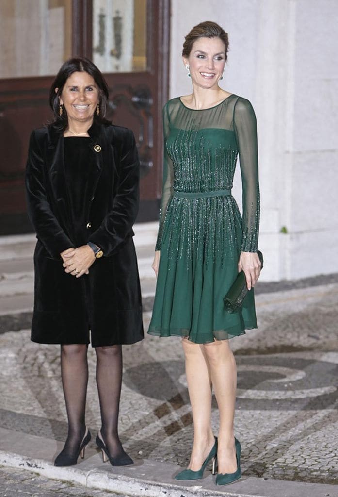 La reina Letizia con la esposa del Primer Ministro de Portugal, Fernanda Maria Gonçalves Tadeu
