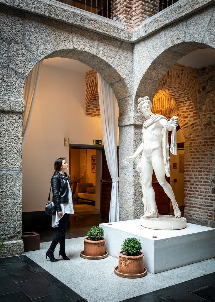 Interior del Parador de La Granja en Segovia, una escapada perfecta de primavera