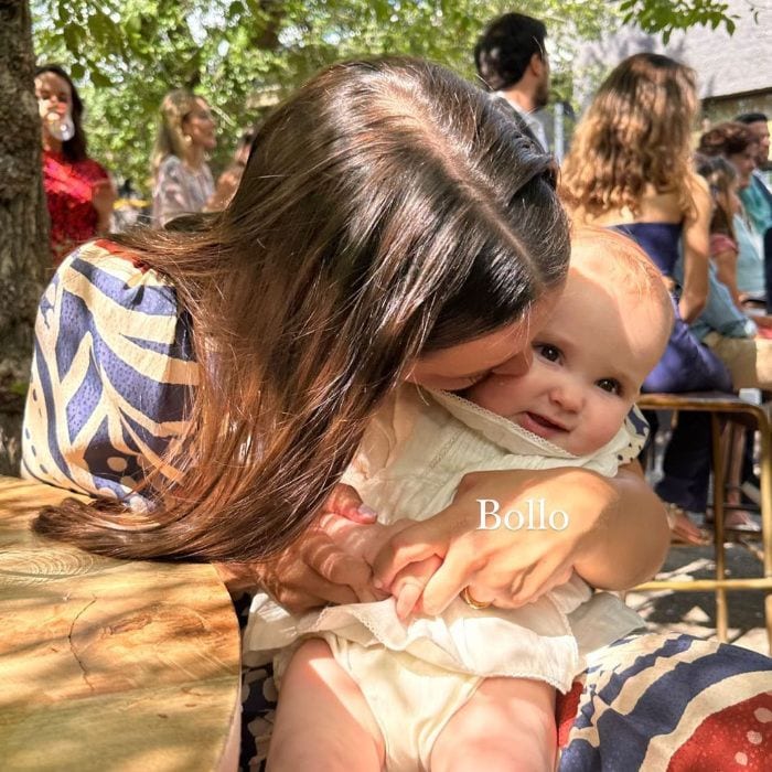 Marta Pombo y su pequeña Matilda