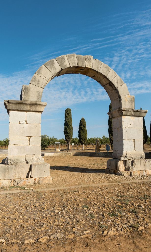 El arco romano de Cabanes