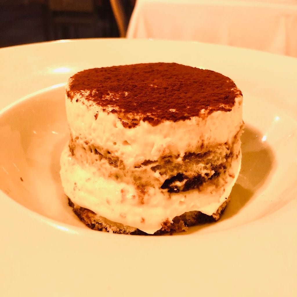 El tiramisú es un postre que no puede faltar en la carta de La Piperna.