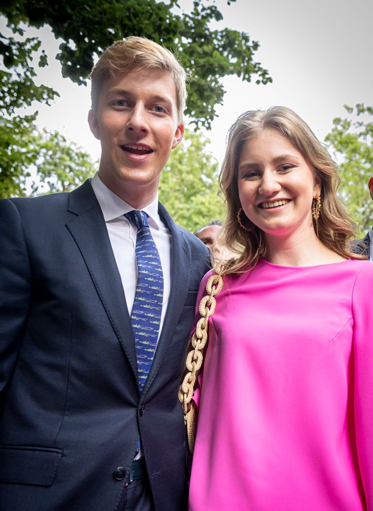 Elisabeth de Bélgica con su hermano Emmanuel de Bélgica en el Día Nacional de Bélgica de 2024